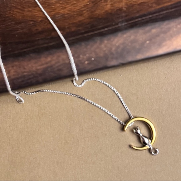 small  Cat  Moon Necklace - Picture 2 of 2
